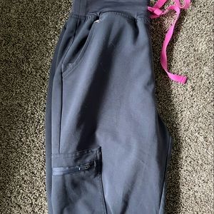 Small high waisted Zamora scrub joggers- grey